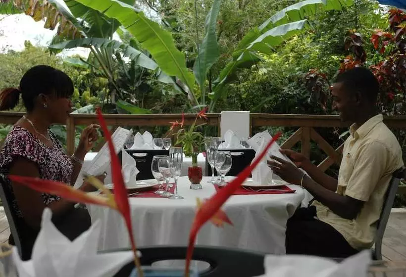 هتل Forres Park Resort & Spa