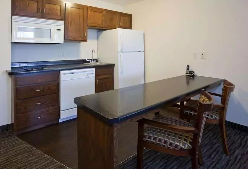 Hotelli American Inn & Suites