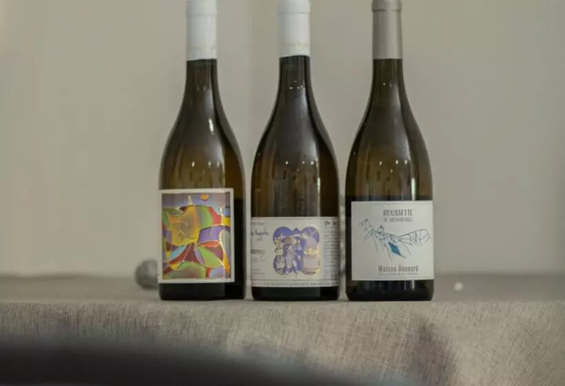 ホテル Hôtel Restaurant La Source