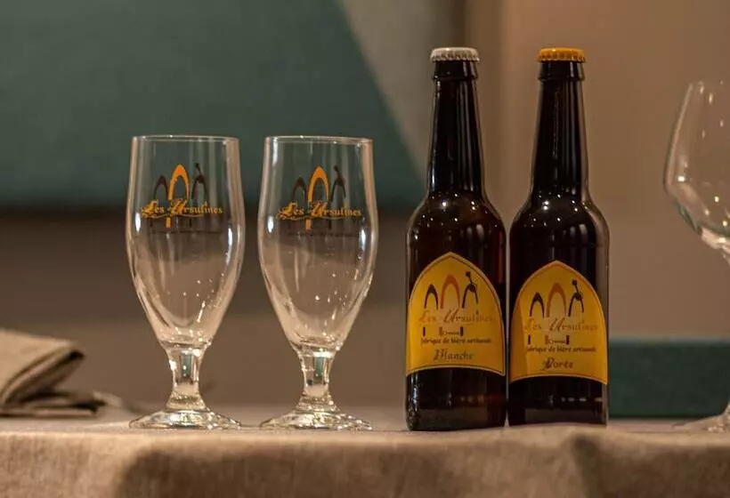 ホテル Hôtel Restaurant La Source