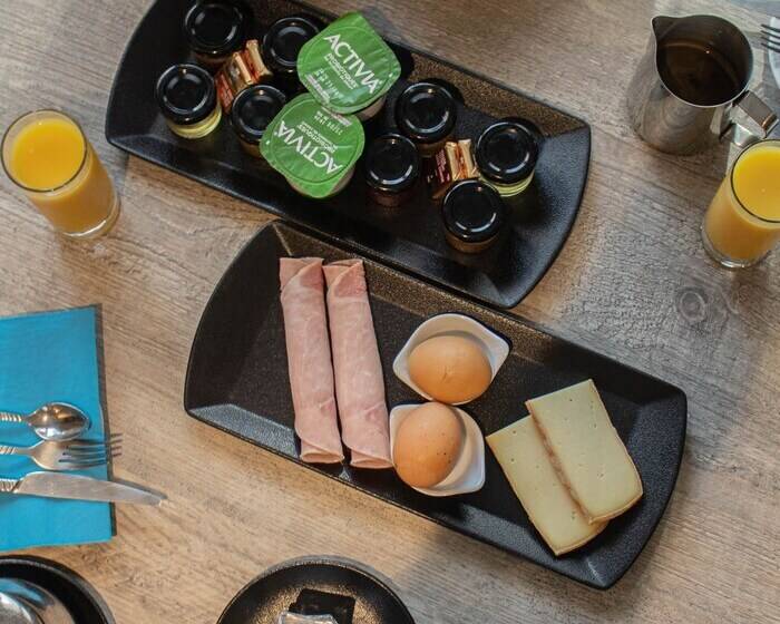 فندق Hôtel Restaurant La Source