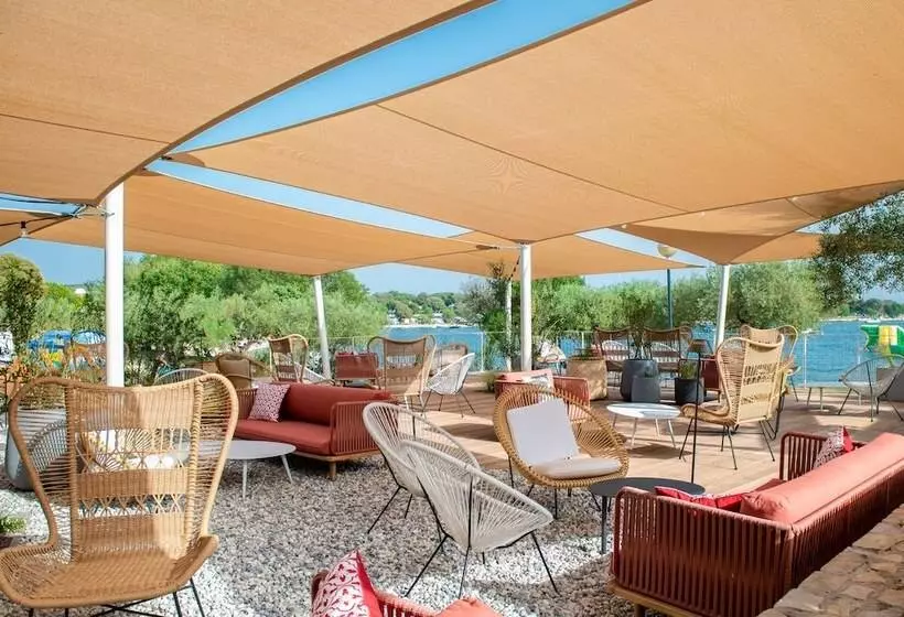 ホテル Maistra Camping Polari Pitches