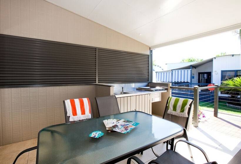 Отель Tasman Holiday Parks North Star