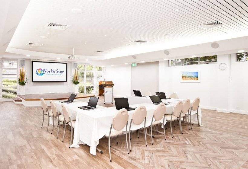 Отель Tasman Holiday Parks North Star