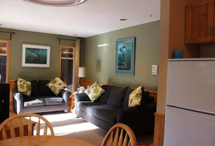 هتل Sea Star Beach Retreat