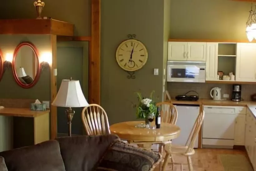 هتل Sea Star Beach Retreat