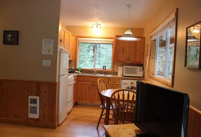 هتل Sea Star Beach Retreat