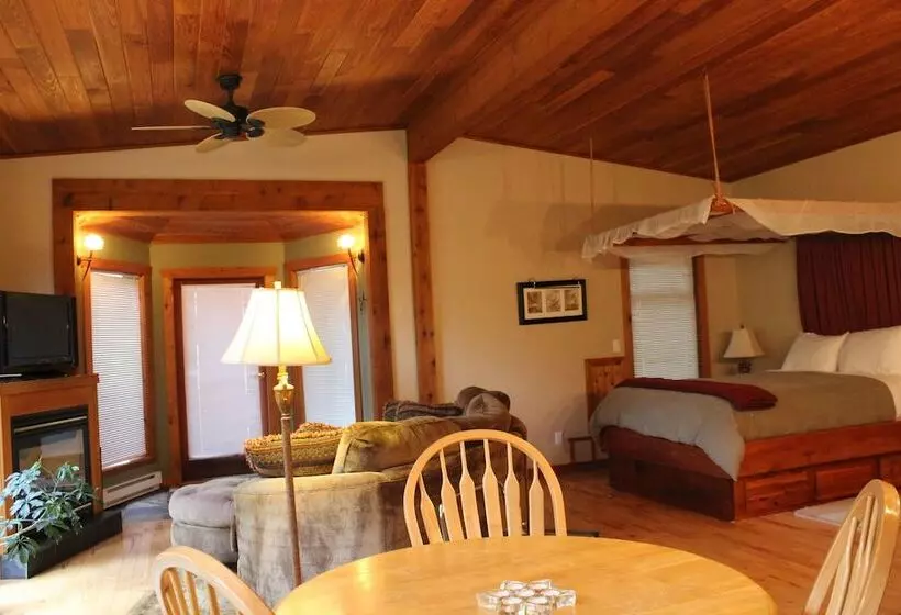 هتل Sea Star Beach Retreat