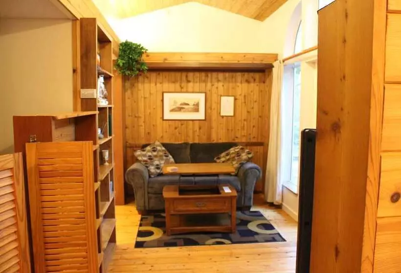 هتل Sea Star Beach Retreat