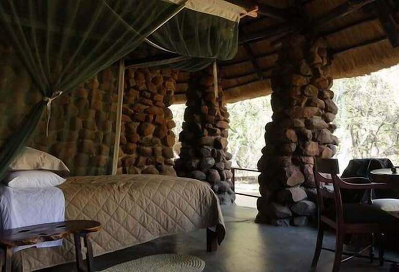 هتل Swazi Village Home Stay