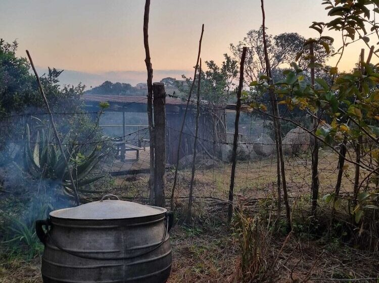 هتل Swazi Village Home Stay