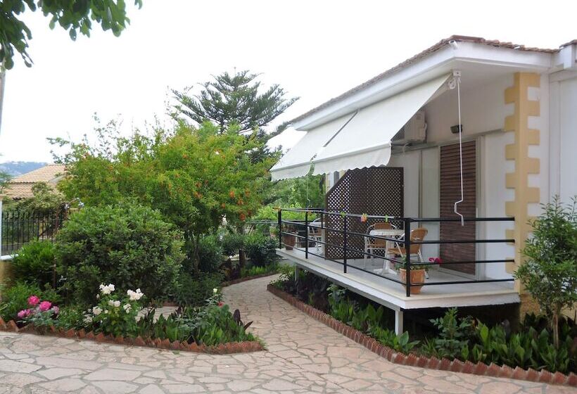 Kostas Apartments & Studios