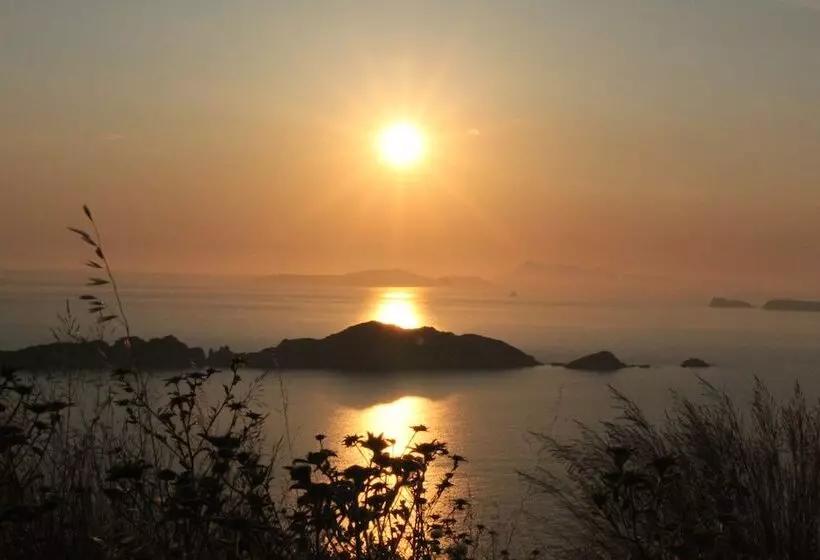 Kostas Apartments & Studios