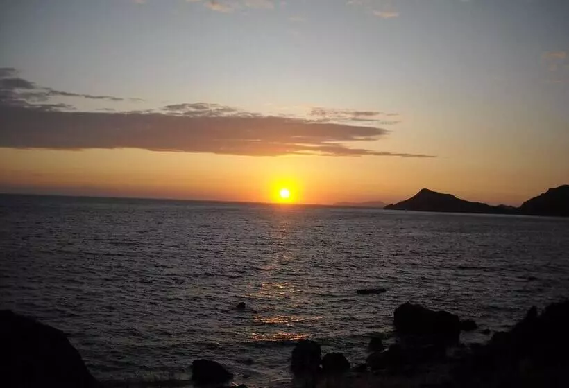 Kostas Apartments & Studios