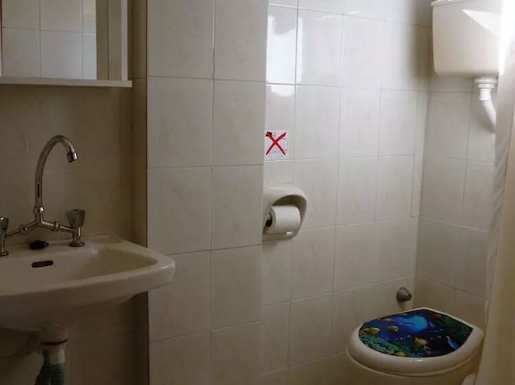 Kostas Apartments & Studios