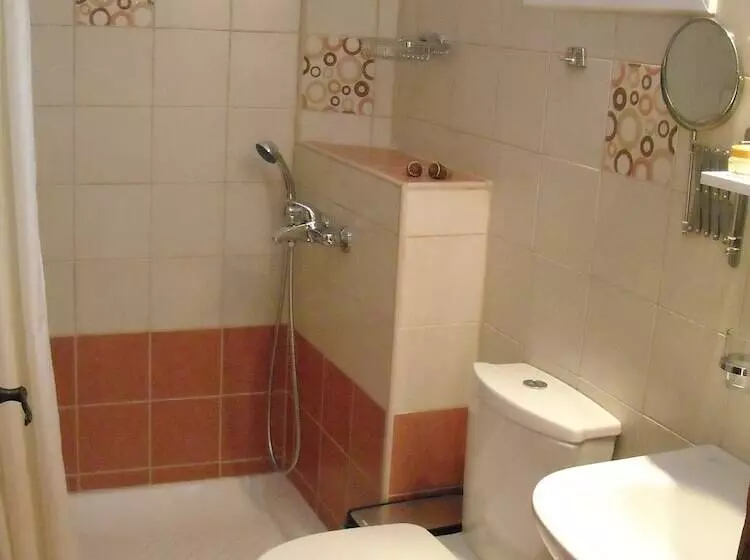 Kostas Apartments & Studios