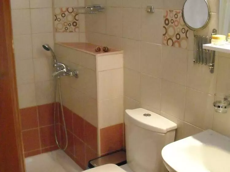 Kostas Apartments & Studios