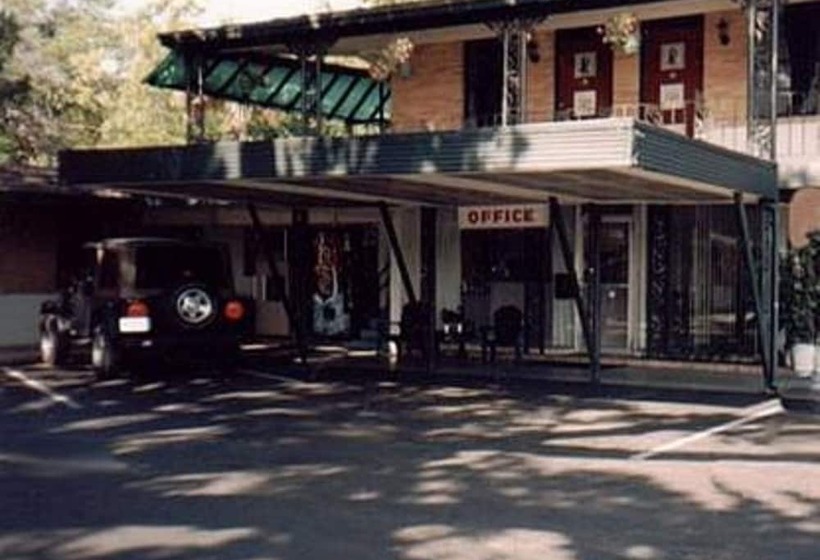 汽车旅馆  Castillo Inn