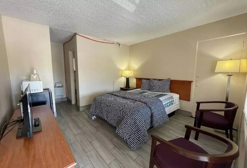 مُتل Castillo Inn