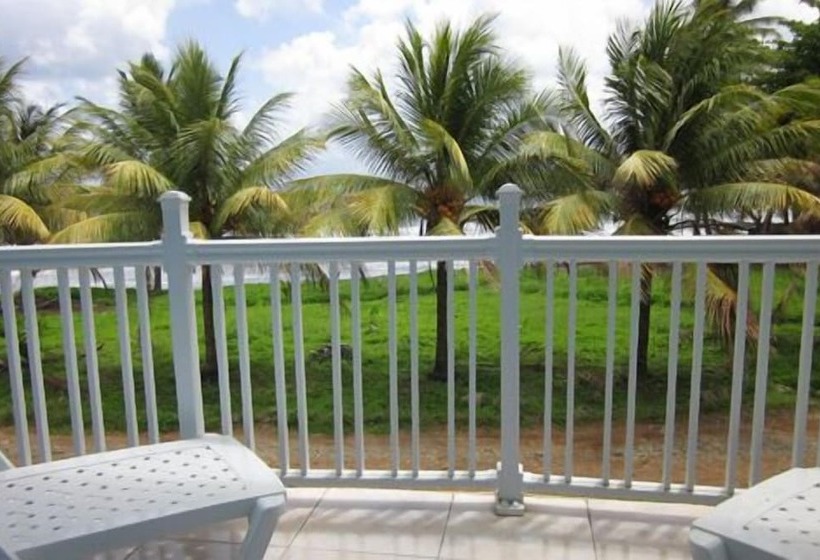 پانسیون Sea Breeze Inn