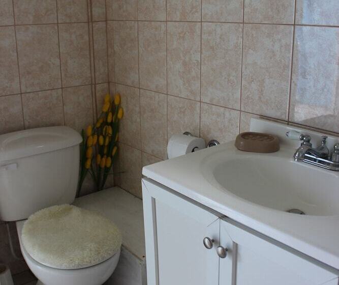 پانسیون Sea Breeze Inn