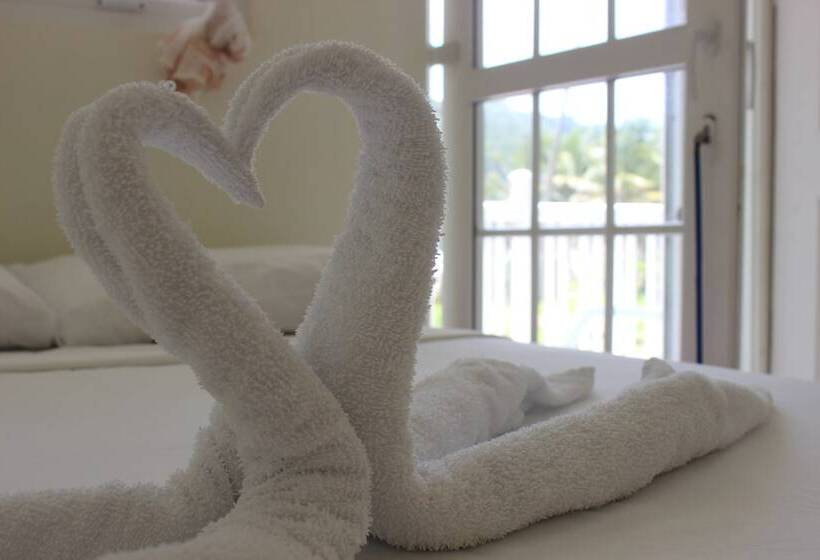 پانسیون Sea Breeze Inn