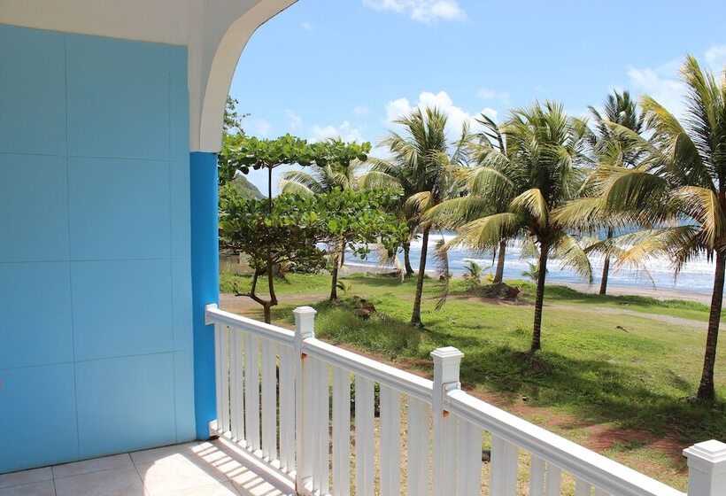 پانسیون Sea Breeze Inn