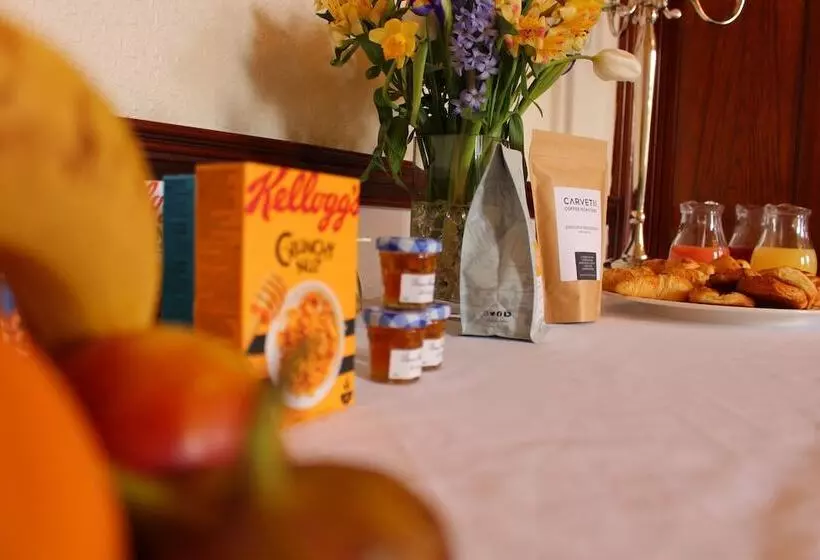 ペンション Woodlands Country House