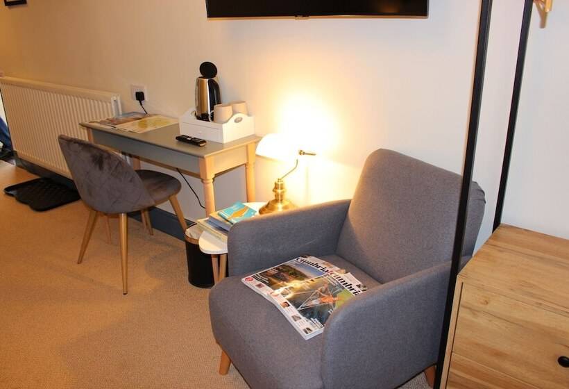 بنسيون Woodlands Country House