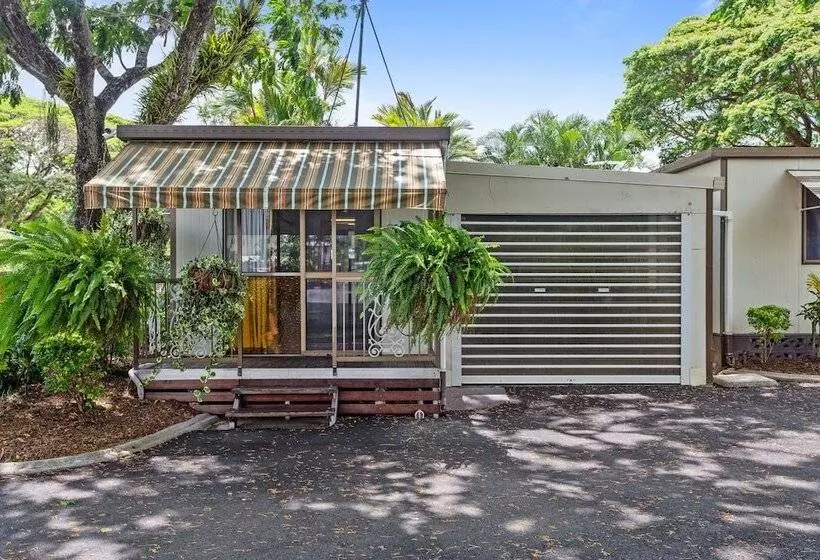 Lomakeskus First City Caravilla