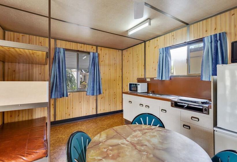 אתר נופש First City Caravilla