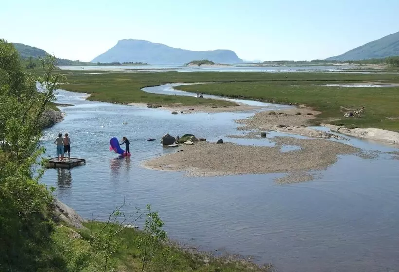 Lomakeskus Topcamp Havblikk   Helgeland