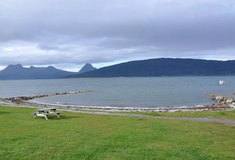 Lomakeskus Topcamp Havblikk   Helgeland