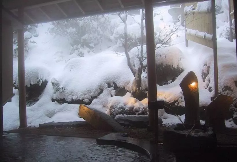 旅館 Yado Hanaya Tokubei   Dorogawa Onsen Hot Spring