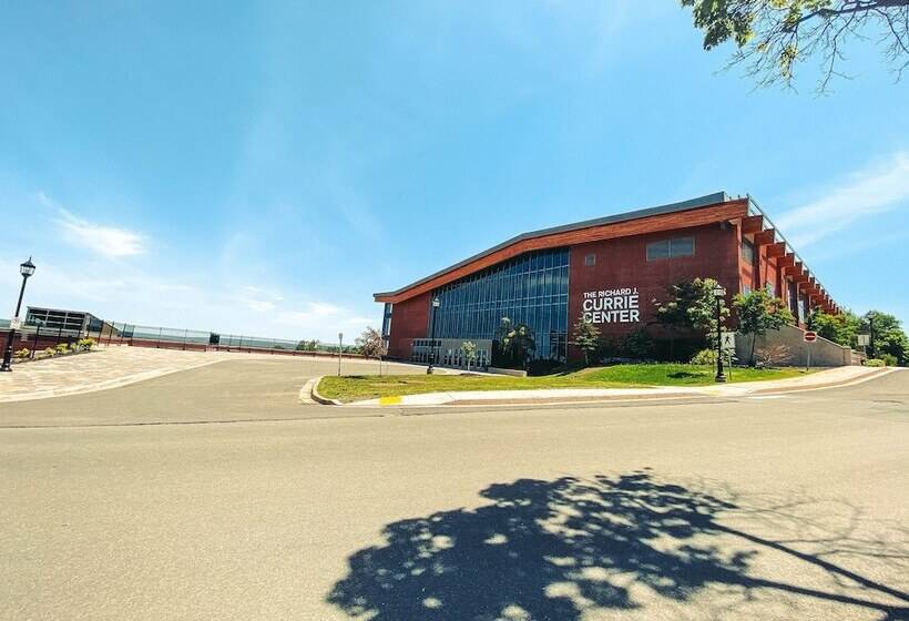 Unb Fredericton Summer Accommodations Hostel