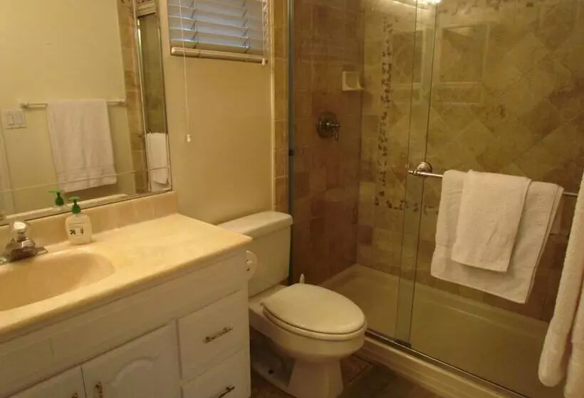 3 Bedroom Duplex With Ocean View