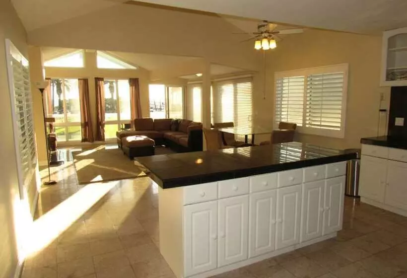 3 Bedroom Duplex With Ocean View