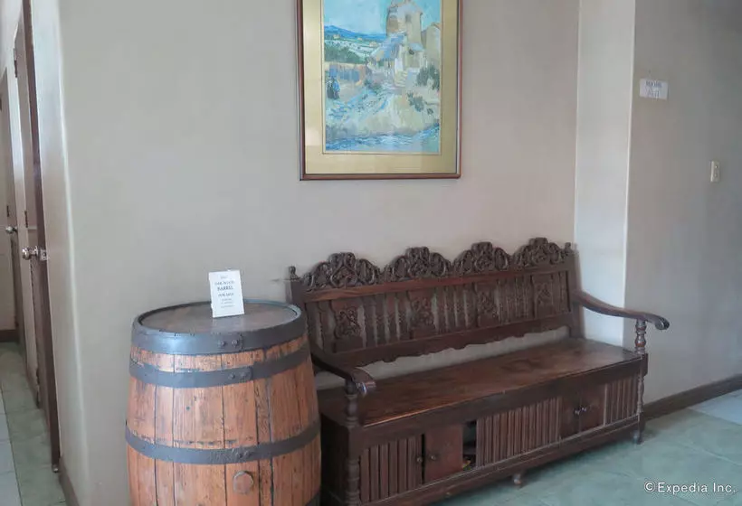 C Est La Vie Pension