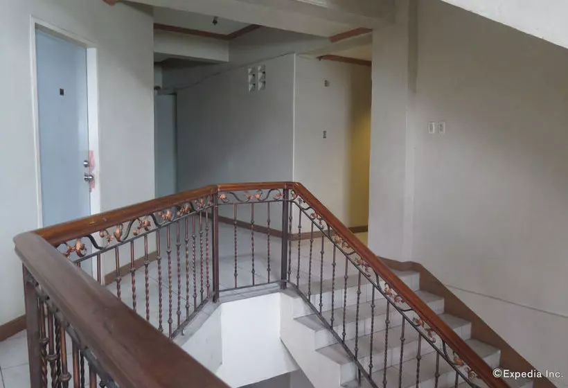 C Est La Vie Pension