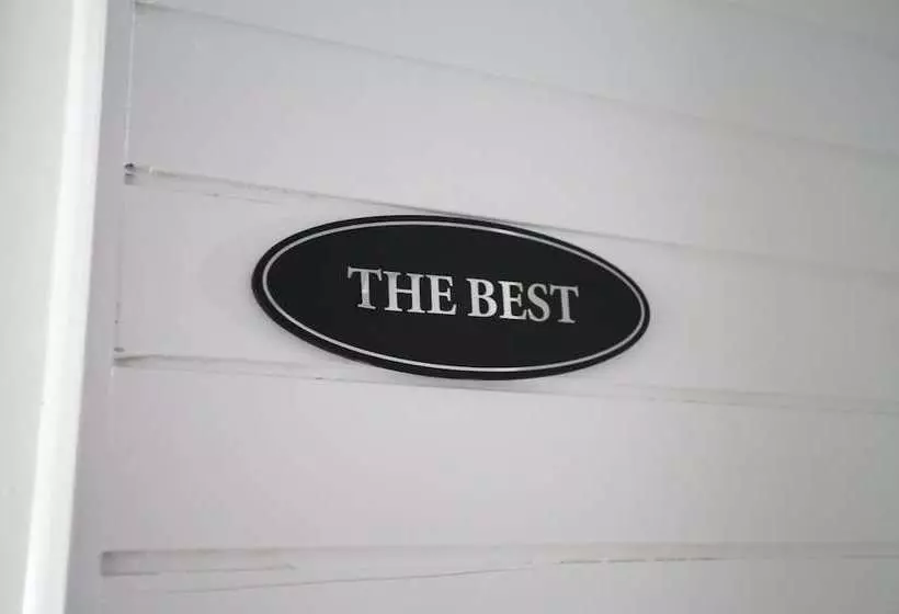 Dreamers Guesthouse  Hostel