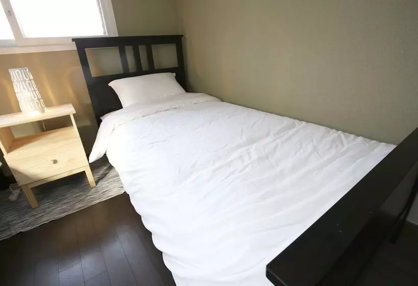 Dreamers Guesthouse  Hostel