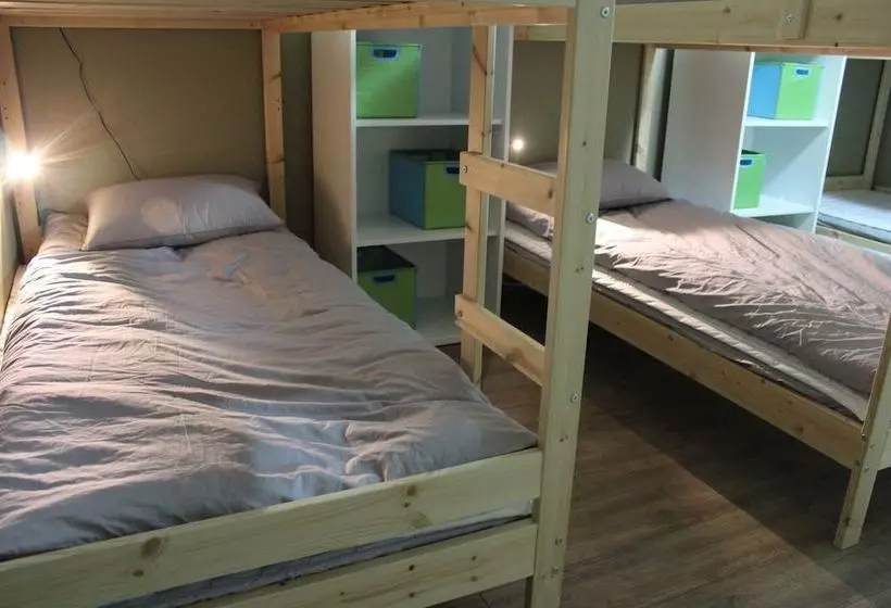 Dreamers Guesthouse  Hostel