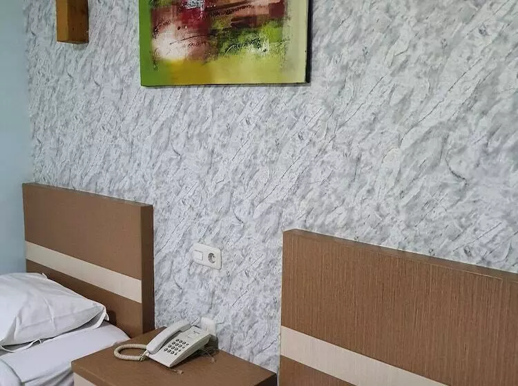 בית מלון כפרי Amaliun