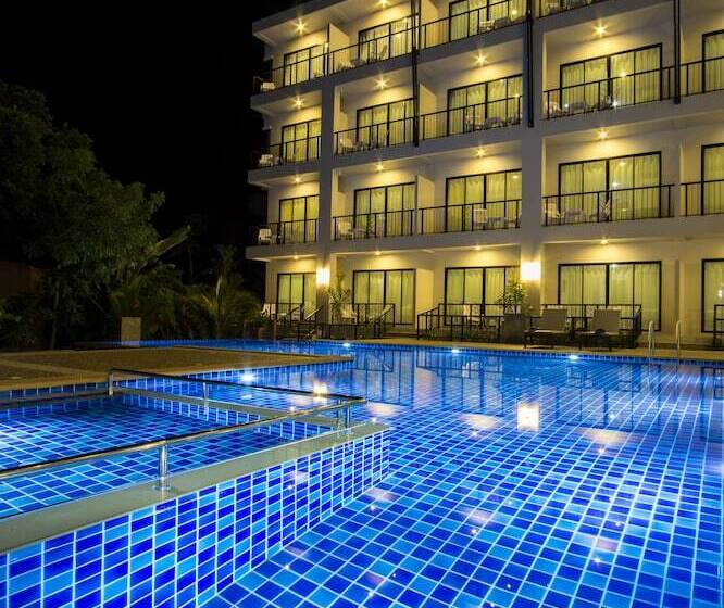 فندق Andaman Pearl Resort