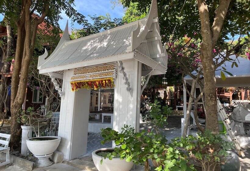 ホテル Banthaisangthain Resort