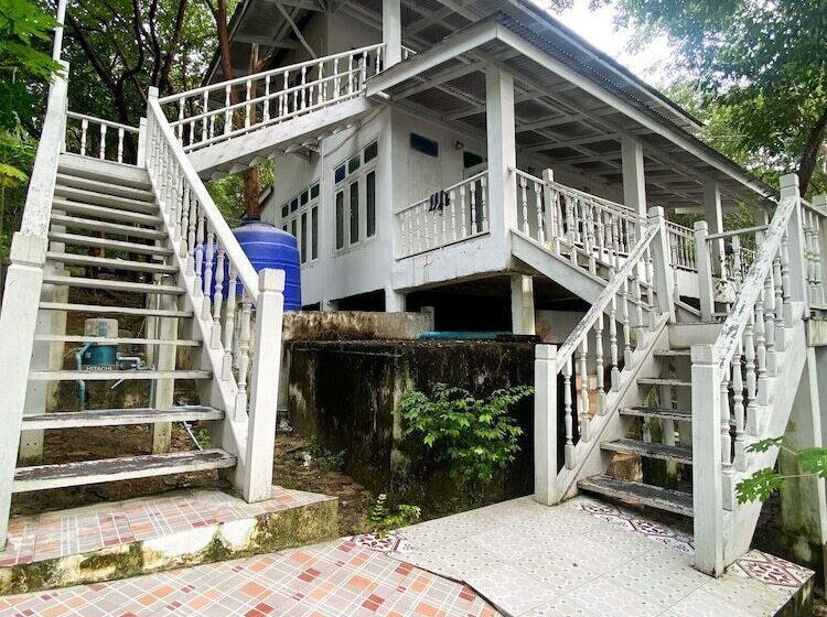 ホテル Banthaisangthain Resort