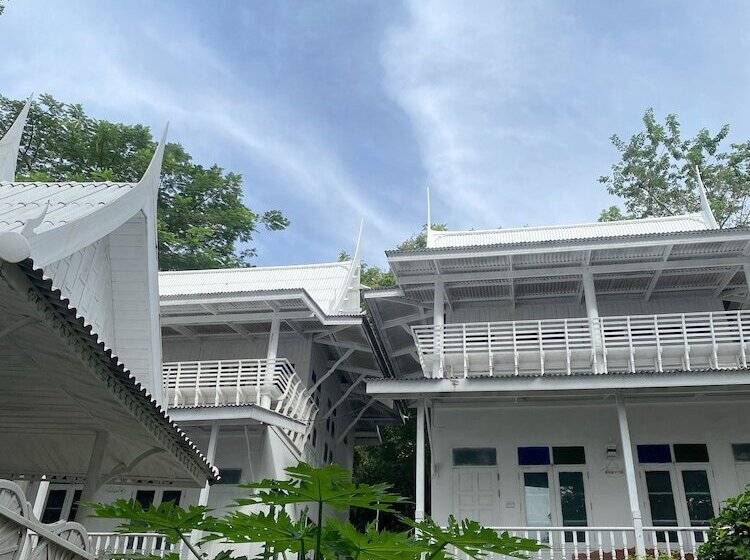 ホテル Banthaisangthain Resort