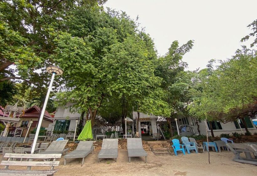 ホテル Banthaisangthain Resort