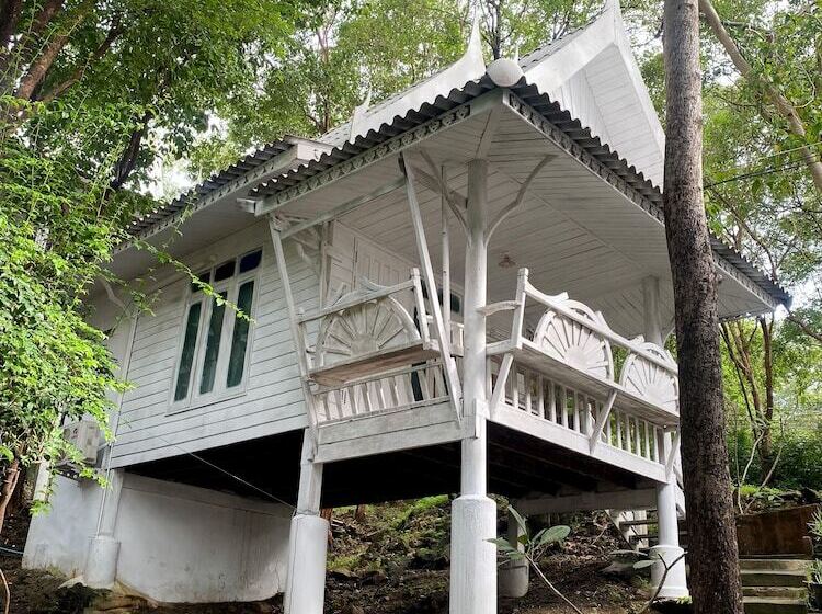 ホテル Banthaisangthain Resort