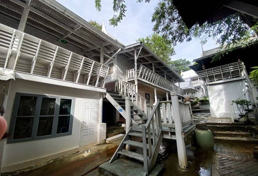 ホテル Banthaisangthain Resort